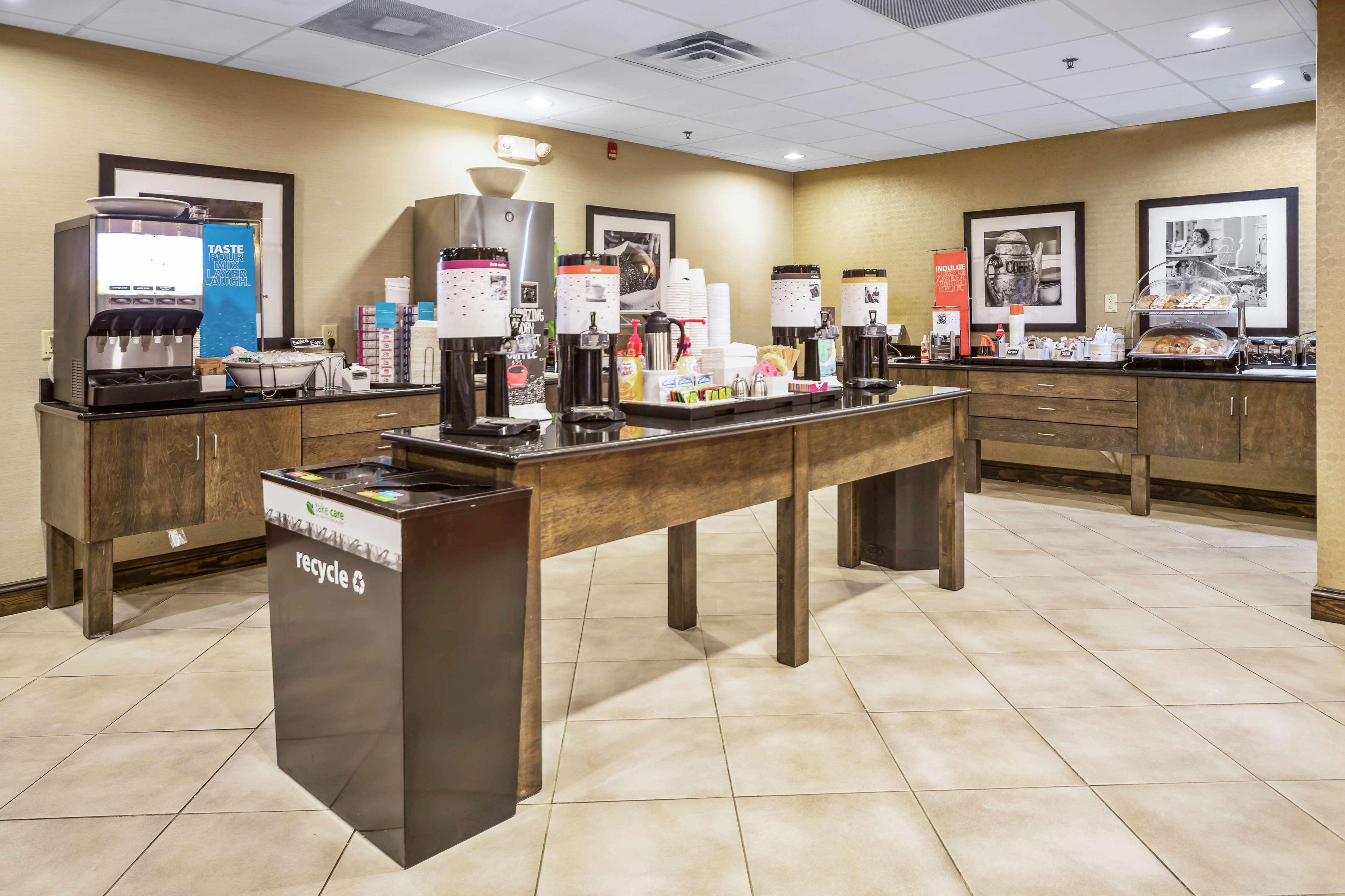 Hampton Inn Wilson Downtown Eksteriør bilde